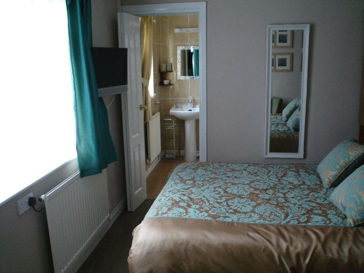 Rosedene Guest House Pembroke Kültér fotó
